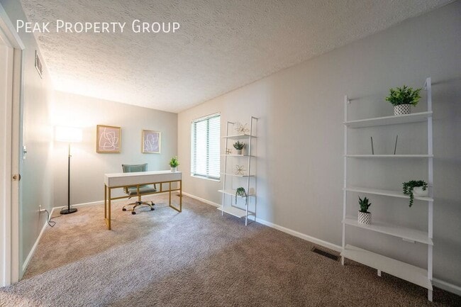 Building Photo - 3190 Griggsview Ct