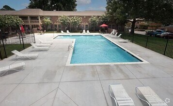 Building Photo - 2BD/1.5BA Townhouse located in Gated Commu...