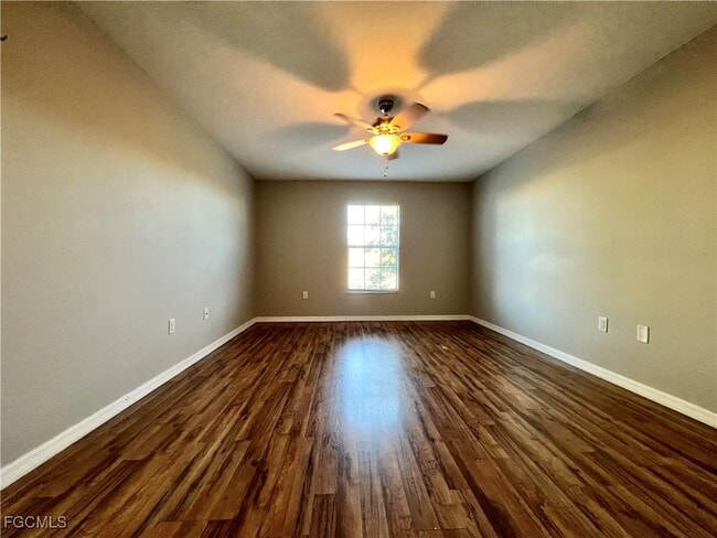 Building Photo - 1759 Four Mile Cove Pkwy