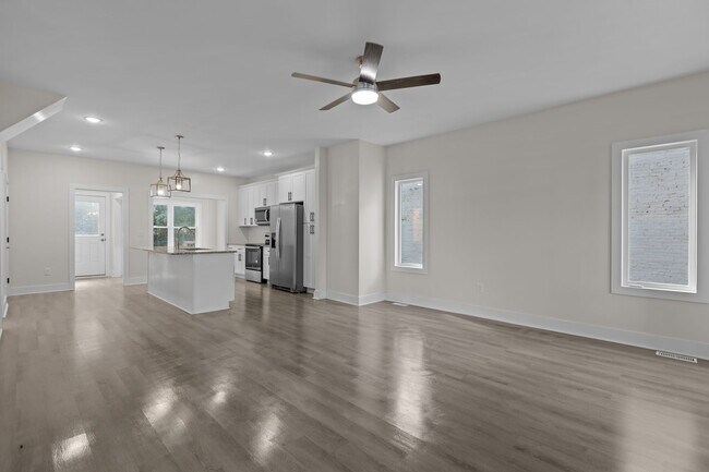 Building Photo - 516 New Bern Ave