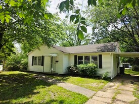Building Photo - 1615 Wood St