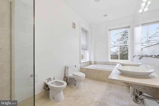 Building Photo - 3308 R St NW