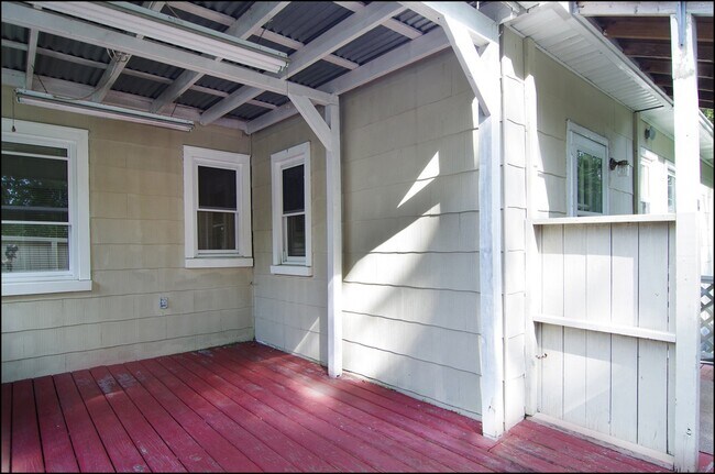 Building Photo - 69 Cavalier Rd