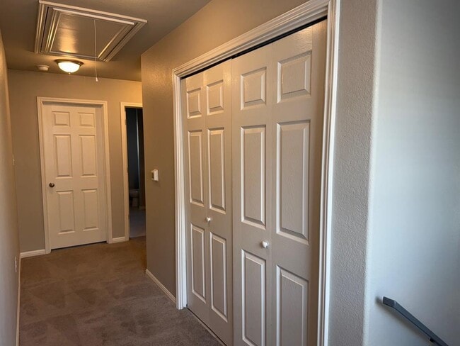 Building Photo - 11905 Mercantile Ln