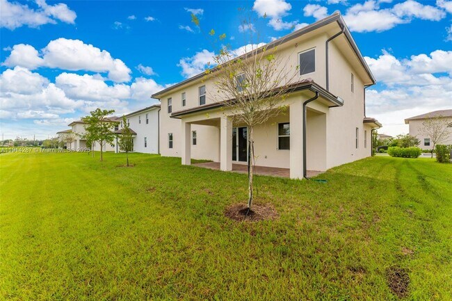 Building Photo - 4336 SW 122nd Terrace