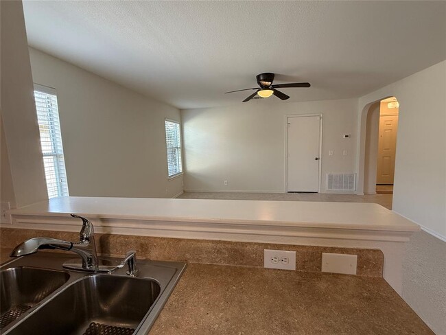 Building Photo - 334 Avalanche Ave