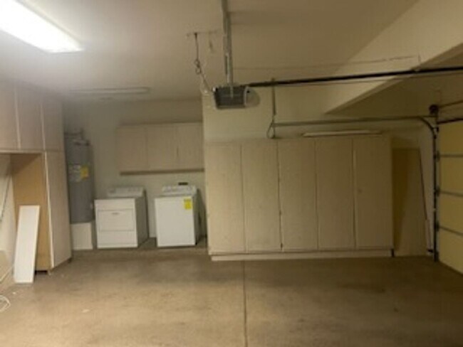 Building Photo - 5400 S Hardy Dr