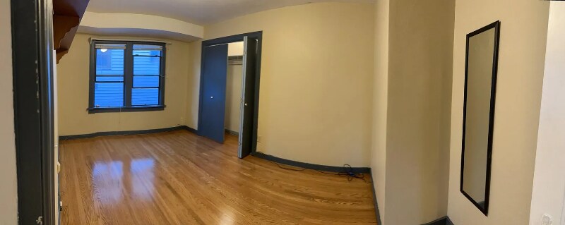 Building Photo - 4721 University View Pl NE