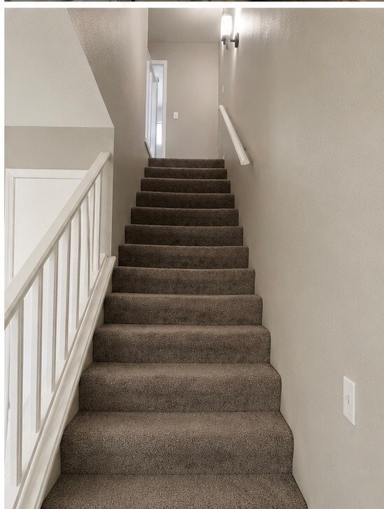 Building Photo - 361 N Capitola Ct