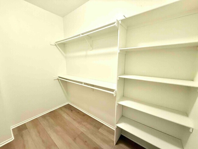 Building Photo - Gated Community - Updated Harbor City Townhouse - 3 bed / 2.5 bath