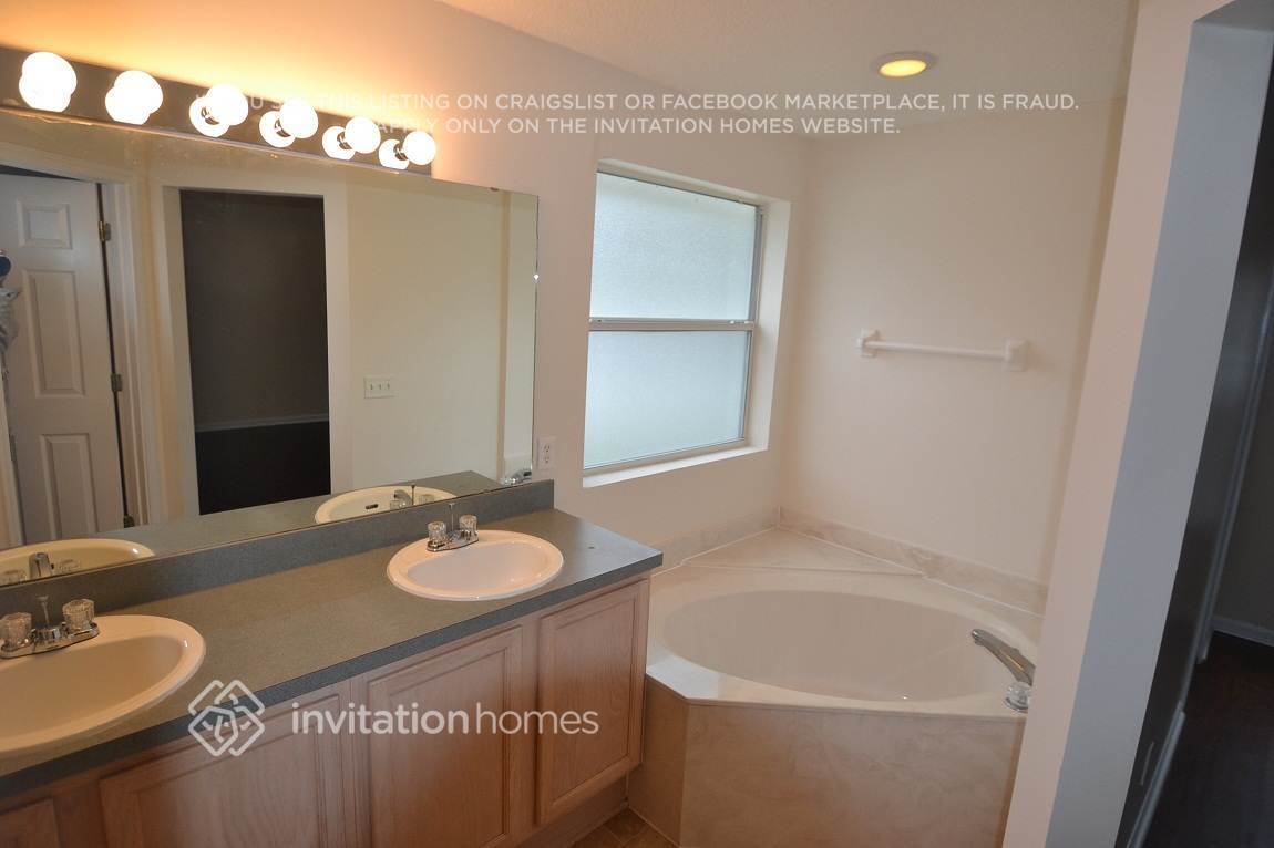 Building Photo - 86257 Fieldstone Dr