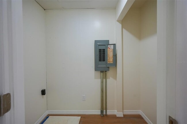 Building Photo - 6515 3rd St Ct W