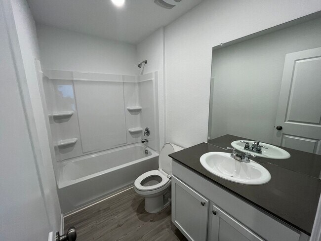 Building Photo - 14817 Kolbe Jct
