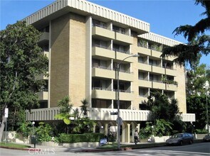 Building Photo - 1300 Midvale Ave