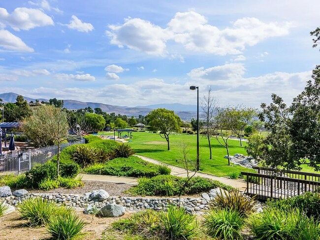 Building Photo - 1683 Manzana Way