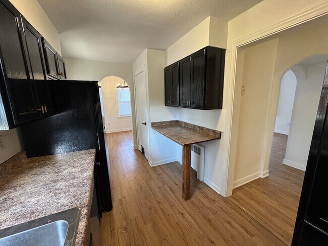 Building Photo - 1111 Lincoln St