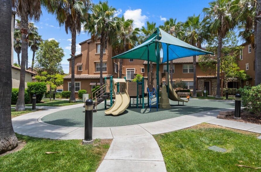 Building Photo - 732 Portside Pl