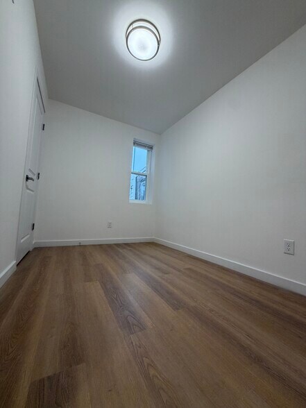 Building Photo - 2503 S 2nd St