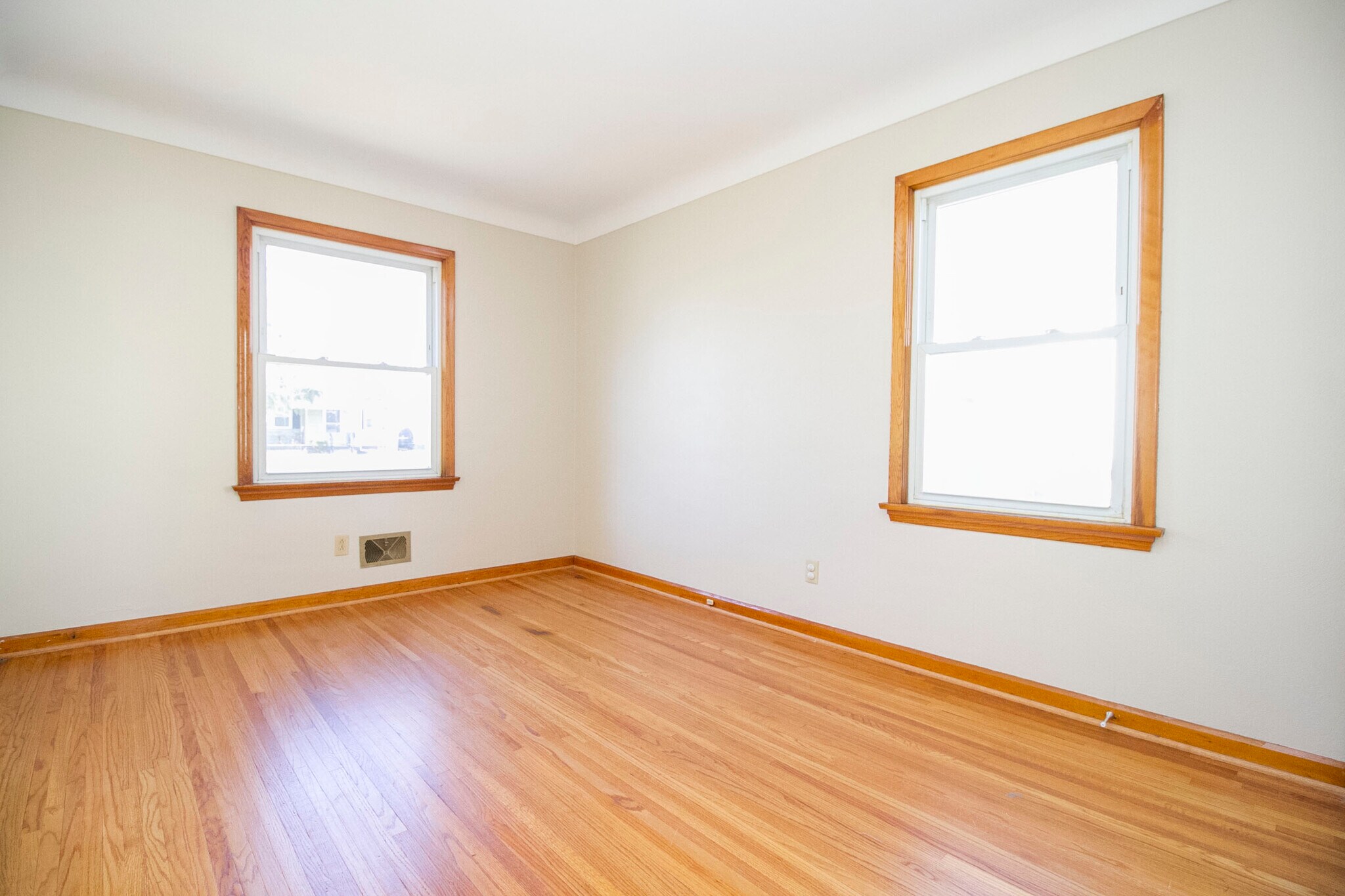 Building Photo - 2859 Boxwood Rd