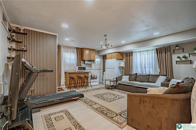 Building Photo - 2627 Nottingham Rd