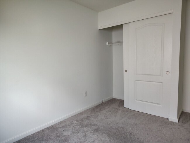 Building Photo - 1458 Catford Ct