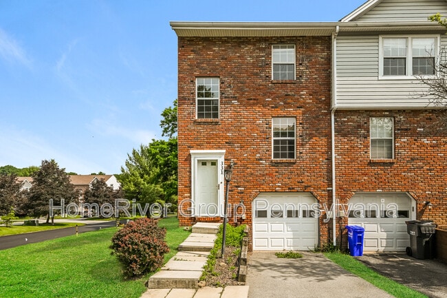 Primary Photo - 331 Carters Grove Dr