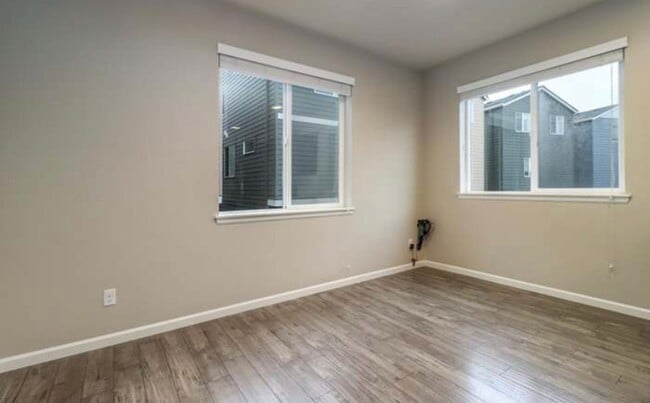 Building Photo - Wonderful home in Bethany!