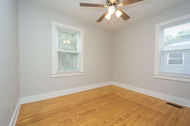 Building Photo - 1518 McKay Ave