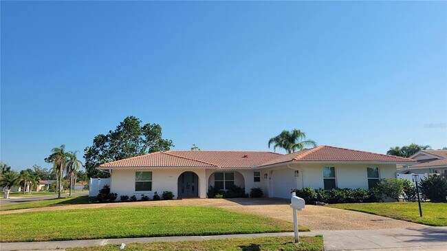 Building Photo - 2942 Tuckerstown Dr