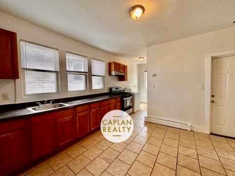 Building Photo - 2 Derby Ave