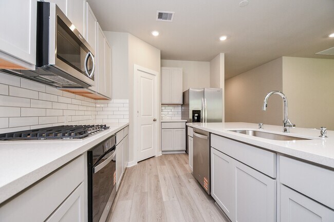 Building Photo - 5122 juniper lagoon