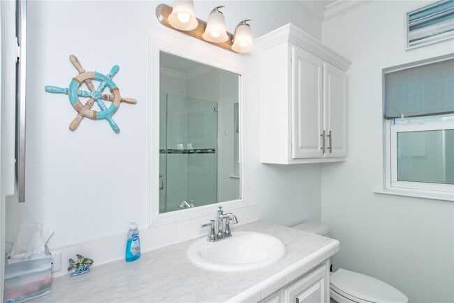 Building Photo - 375 NE Wharf Way