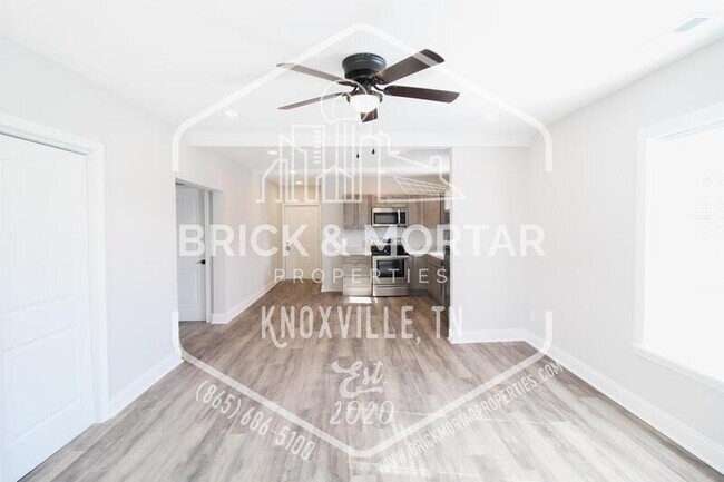 Building Photo - 3006 Sutherland Ave
