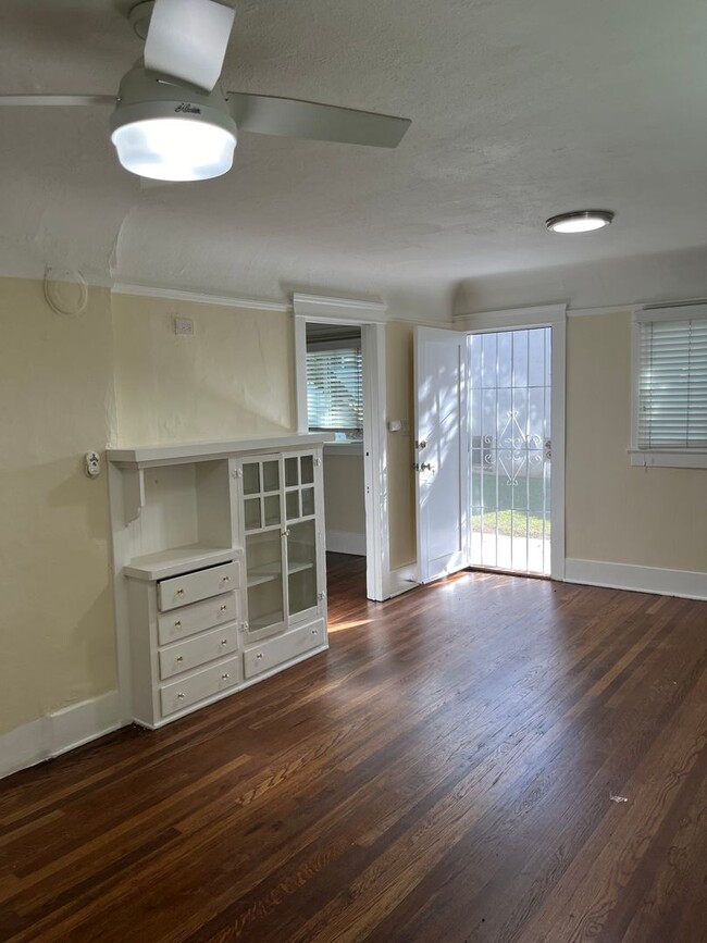 Building Photo - 3310 31st St