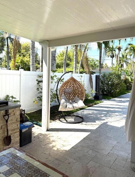 Building Photo - 1527 Mayo St