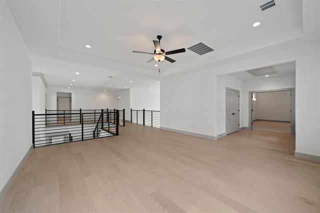 Building Photo - 10375 Great Days Dr