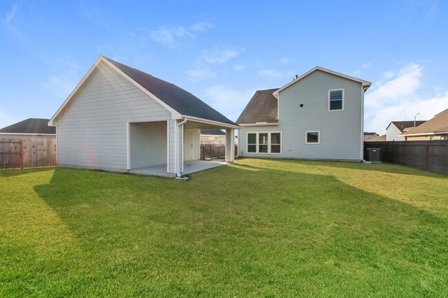 Building Photo - 12543 Highgrove Springs Dr