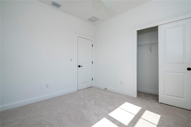 Building Photo - 2180 Forest Cir