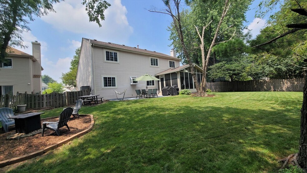 Building Photo - 3885 Thornberry Way