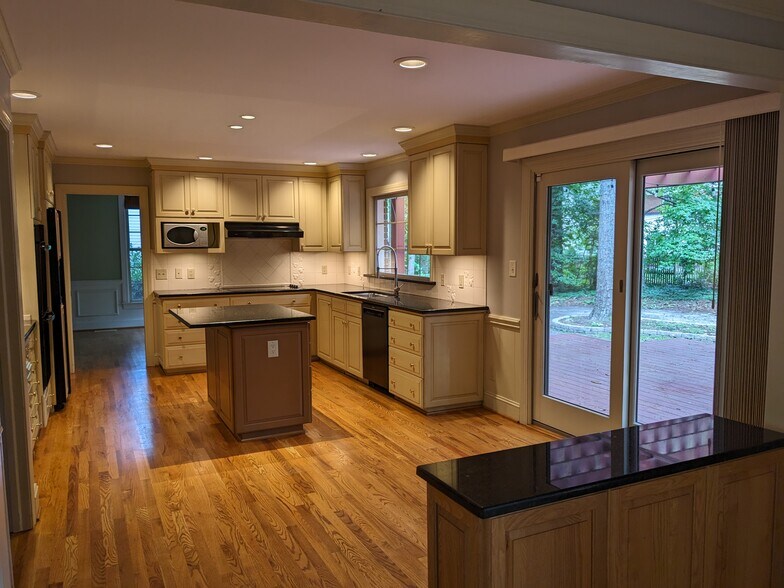 Building Photo - 206 Chowan Rd