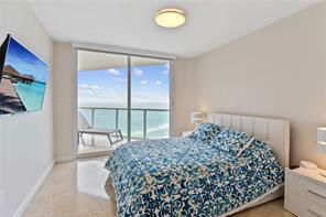 Building Photo - 16763 Collins Ave