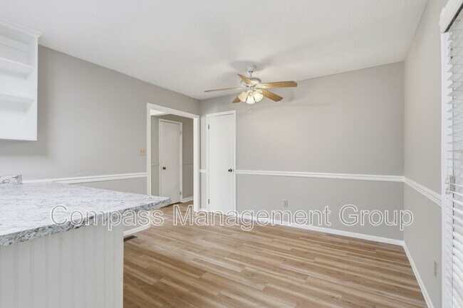 Building Photo - 7800 Temple Acres Dr