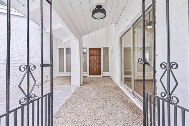 Building Photo - 18330 Cape Bahamas Ln