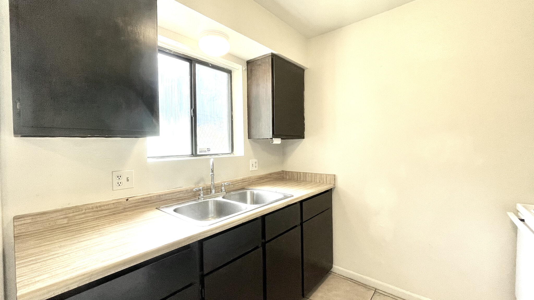 Kitchen 2 - 1330 S Lone Tree Rd