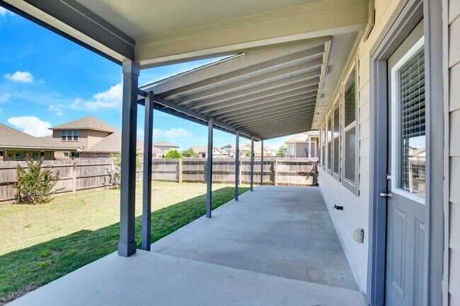 Building Photo - 8008 Massa Dr