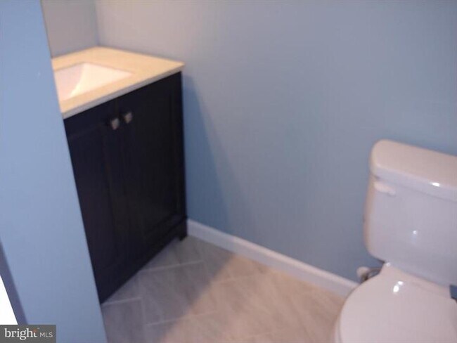 Building Photo - 508 Blackbird Dr