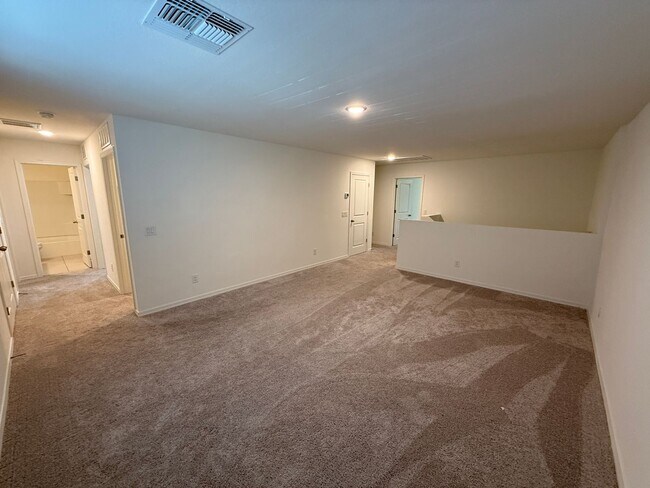 Building Photo - Spacious 5 bed 4.5 bath home in Florence, AZ!