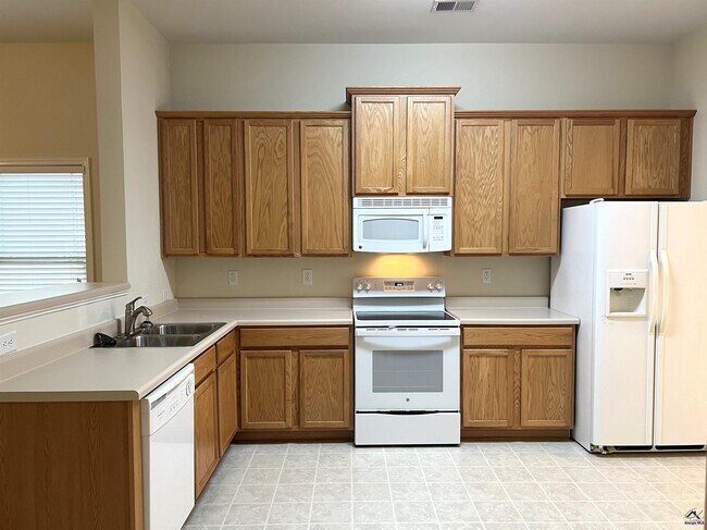 Building Photo - 323 Harvest Walk