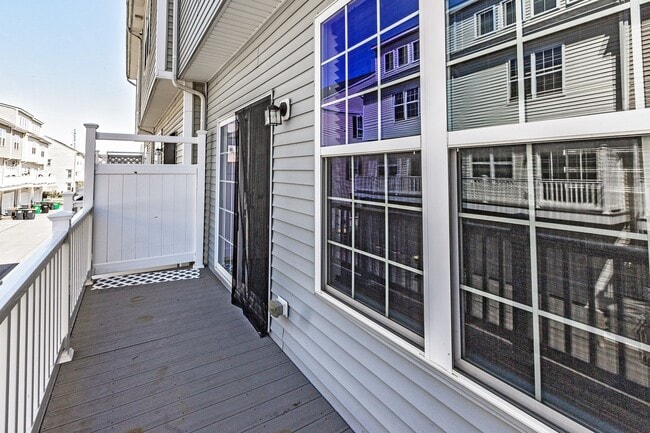 Building Photo - Claymont - 3 bedroom townhome in Darley Green