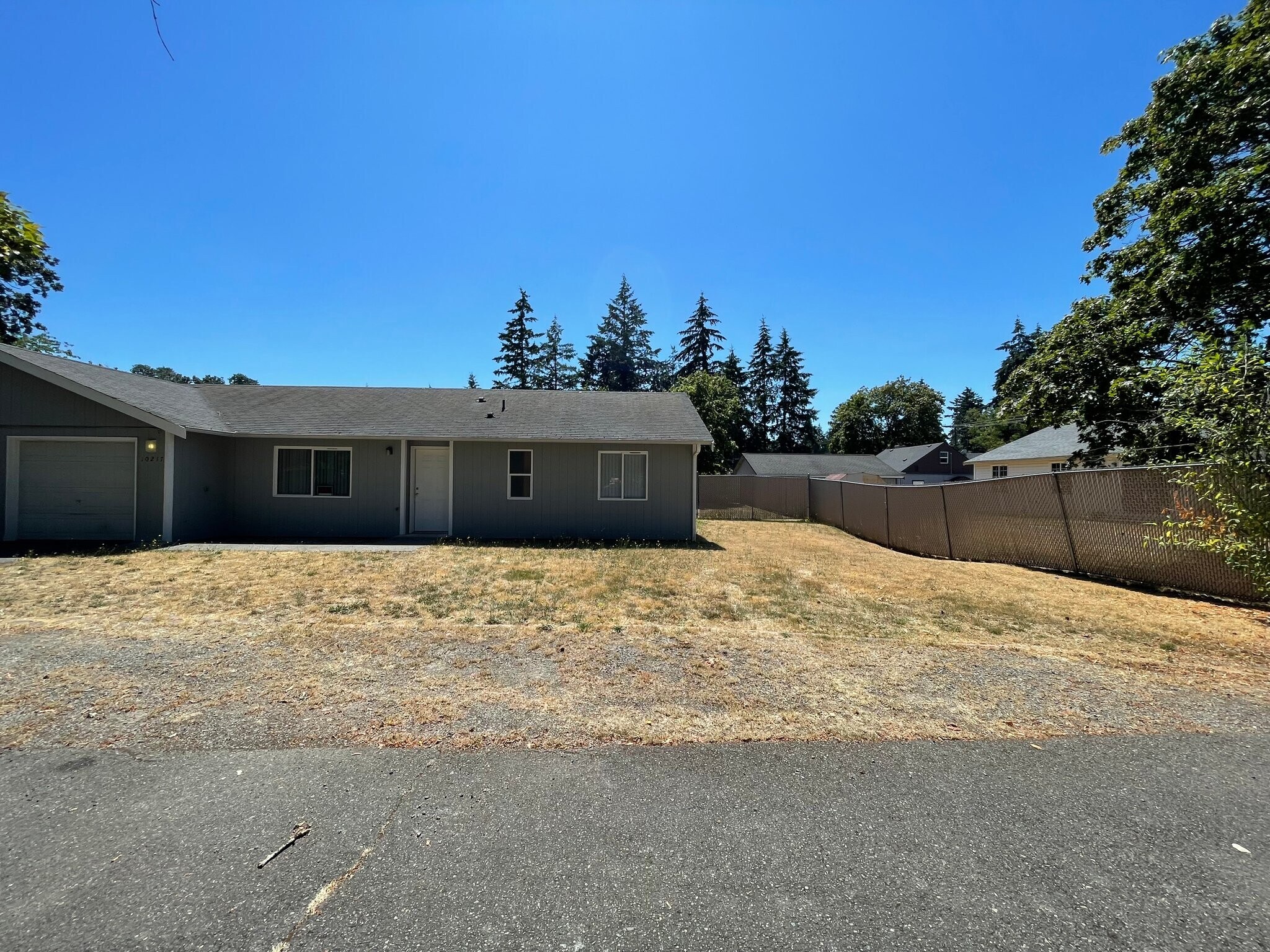 Building Photo - 10217 S Sheridan Ave